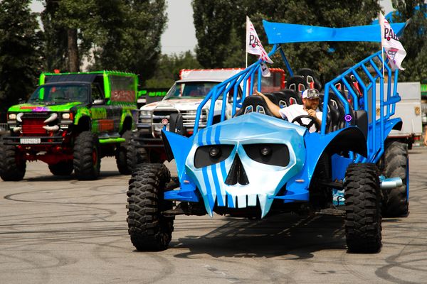 Party Bus Monster Buggy аренда детский пати бас
