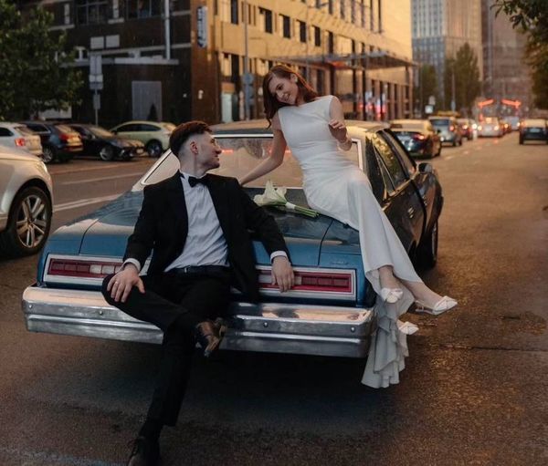 Chevrolet Malibu Classic blue замовити ретро авто на весілля