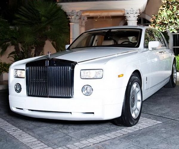 Rolls Royce Phantom Coupe белый в аренду на прокат