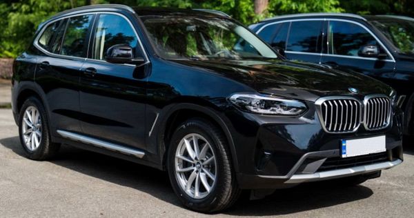 Аренда BMW X3 черный внедорожник аренда с водителем прокат без водителя 