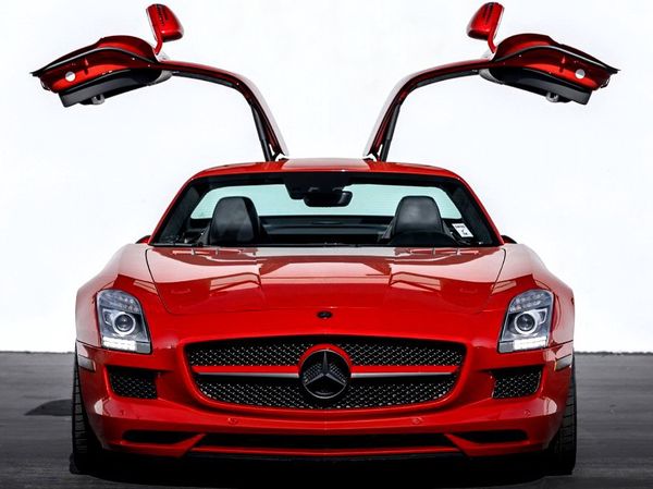 Mercedes Benz SLS AMG красный арендовать спорткар в киеве
