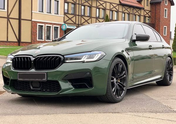 BMW M5 аренда прокат авто на свадьбу съемки с водителем без водителя