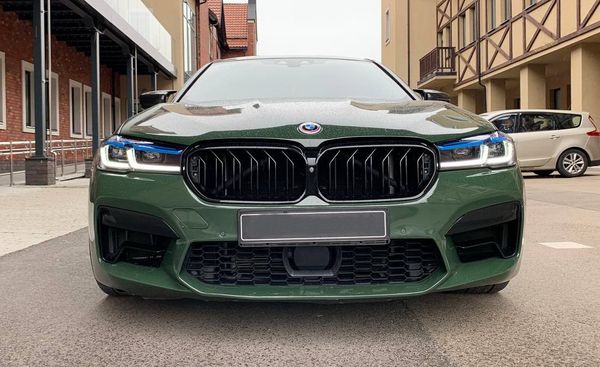 BMW M5 аренда прокат авто на свадьбу съемки с водителем без водителя