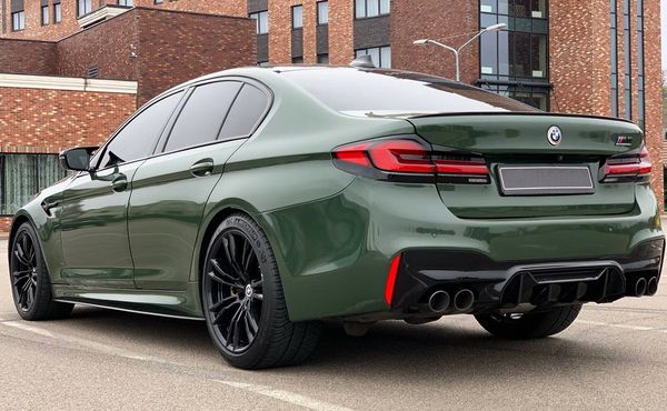 BMW M5 аренда прокат авто на свадьбу съемки с водителем без водителя