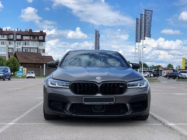 BMW M5 аренда прокат авто на свадьбу съемки с водителем без водителя