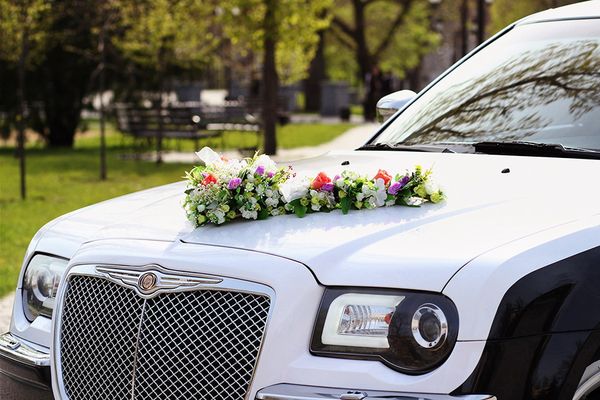 Chrysler 300C черно-белый на свадьбу