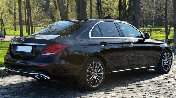 Трансфер в Європу на Mercedes-Benz W213 NEW 