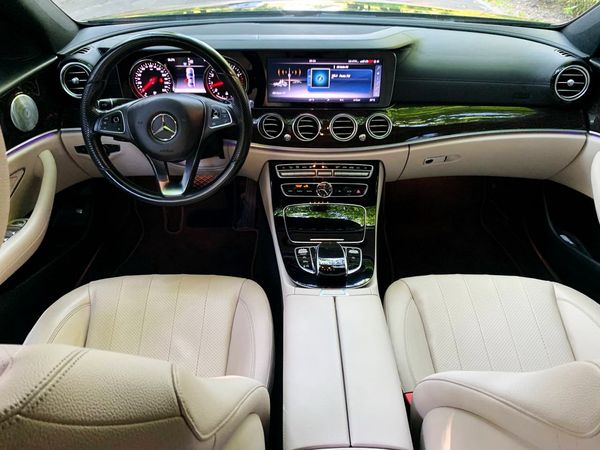 авто бизнес класса Mercedes W213 E300 аренда на свадьбу трансфер