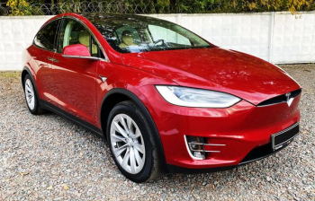 Tesla Model X 75D прокат аренда с водителем без водителя