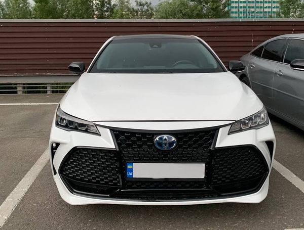 Toyota Avalon белая арендовать авто на свадьбу
