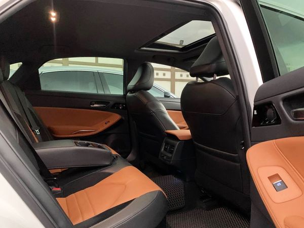 Toyota Avalon белая арендовать авто на свадьбу