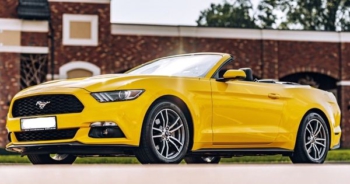 Ford Mustang желтый кабриолет прокат форд мустанг без водителя