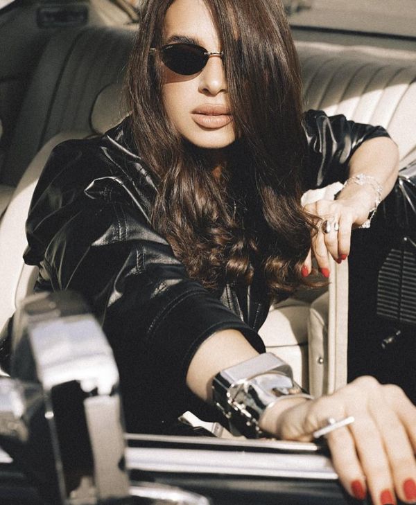 Buick Skylark Custom напрокат в Києві Катерина Усік на фото зйомку