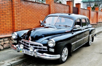 Аренда ретро авто ZIM GAZ-12 черный на свадьбу трансфер