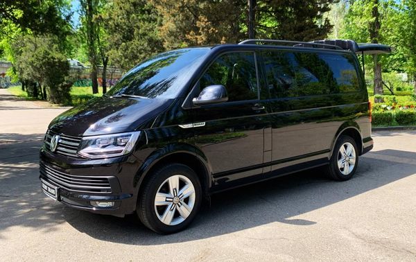 Volkswagen Multivan черный прокат аренда микроавтобус на свадьбу трансфер