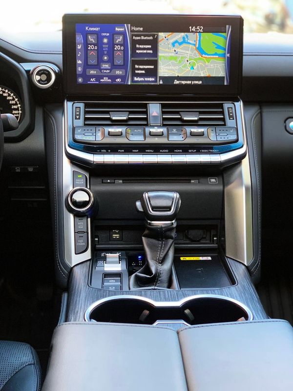  Toyota Land Cruiser 300 прокат позашляховик на весілля з водієм без водія