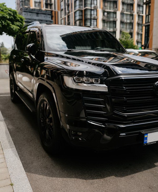  Toyota Land Cruiser 300 прокат внедорожник на свадьбу с водителем без водителя