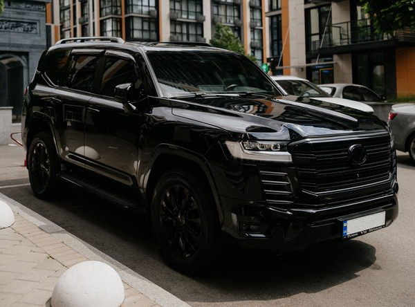  Toyota Land Cruiser 300 прокат внедорожник на свадьбу с водителем без водителя