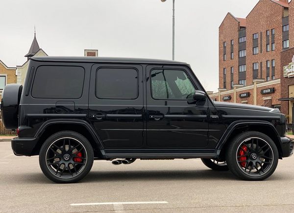 Оренда Mercedes-Benz G63 AMG гелік на весілля