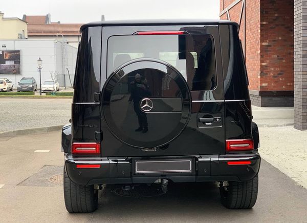 Оренда Mercedes-Benz G63 AMG гелік на весілля