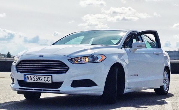 Ford Fusion 2015 белый заказать на свадьбу