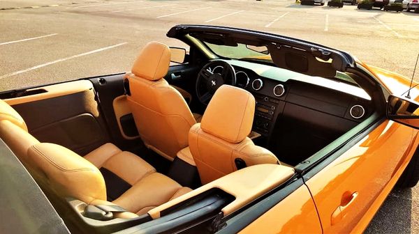 Ford Mustang GT оранжевый прокат аренда кабриолета форд мустанг