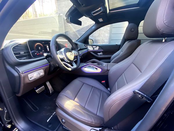 Mercedes GLS 350d 2021 год заказать мерседес джип с водителем аренда