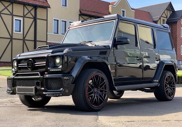 Джип Mercedes Benz G63 Brabus оригинал аренда прокат без водителя с водителем на свадьбу Киев