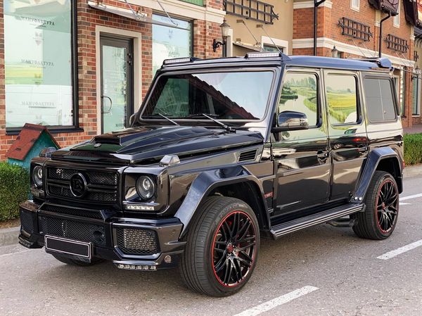 Джип Mercedes Benz G63 Brabus оригинал аренда прокат без водителя с водителем на свадьбу Киев