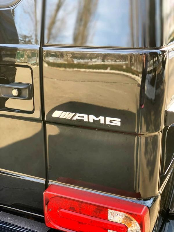Джип Mercedes Benz G63 оренда прокат без водія з водієм на весілля мерс кубік гелентваген