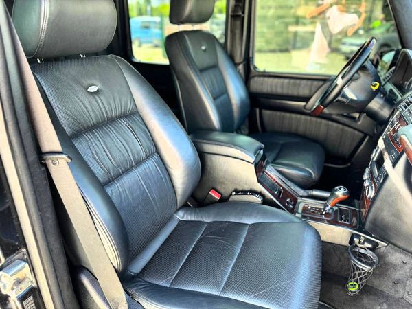 Оренда Mercedes-Benz G63 кубік гелик прокат без водія подобово в Києві