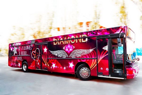 Пати бас Diamond Party Bus на день рождения