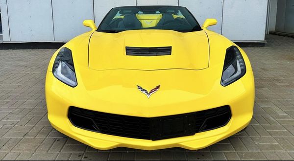  Chevrolete Corvette Stingray желтый кабриолет с водителем на свадьбу съемки без водителя