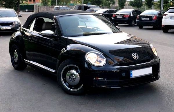  аренда Volkswagen Beetle черный кабриолет без водителя
