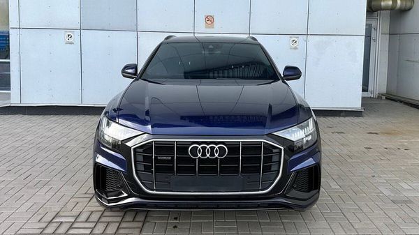 Джип Audi Q8 синий прокат аренда c водителем без водителя 