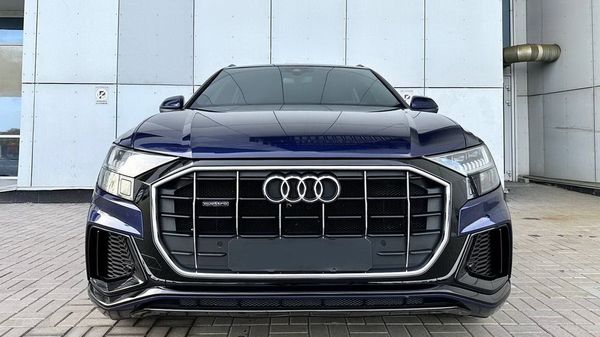 Джип Audi Q8 синий прокат аренда c водителем без водителя 