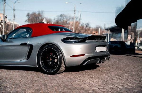 Porsche 718 Boxter GTS прокат аренда кабриолет спорткар с водителем