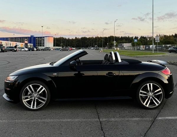 Audi TT S-line Quttro черный авто с водителем на свадьбу кабриолет для фото 