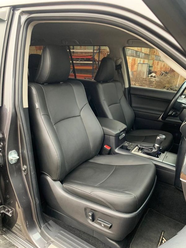 Прокат Toyota Prado 70 Anniversary без водія 