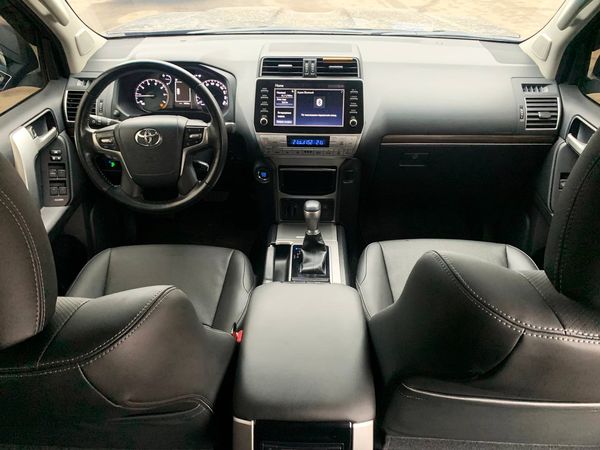 Прокат Toyota Prado 70 Anniversary без водія 