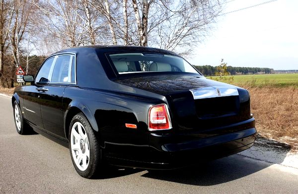 Vip-авто Rolls-Royce Phantom черный аренда на свадьбу трансфер