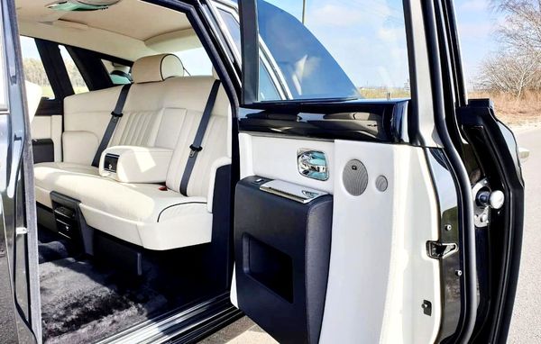 Vip-авто Rolls-Royce Phantom черный аренда на свадьбу трансфер