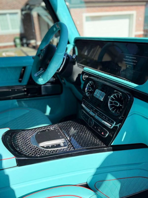 Mercedes-Benz G800 Brabus Tiffany — прокат «Гелік» в Києві 