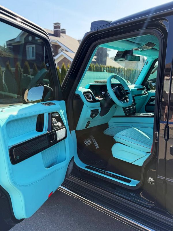 Mercedes-Benz G800 Brabus Tiffany — прокат «Гелік» в Києві 