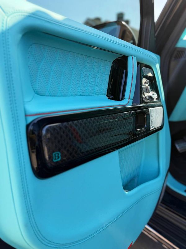 Mercedes-Benz G800 Brabus Tiffany — прокат «Гелік» в Києві 