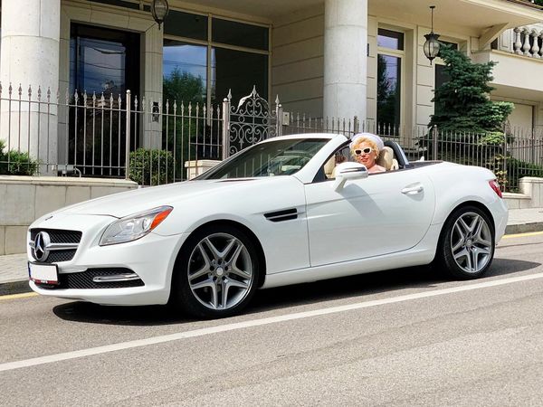 Кабриолет Mercedes SLK 250 белый прокат без водителя для свадьбы фотосессии съемки