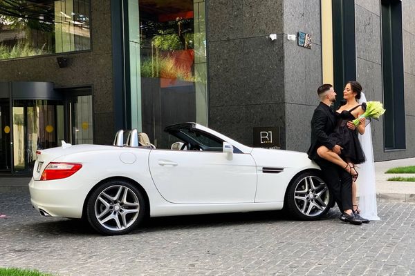 Кабриолет Mercedes SLK 250 белый прокат без водителя для свадьбы фотосессии съемки