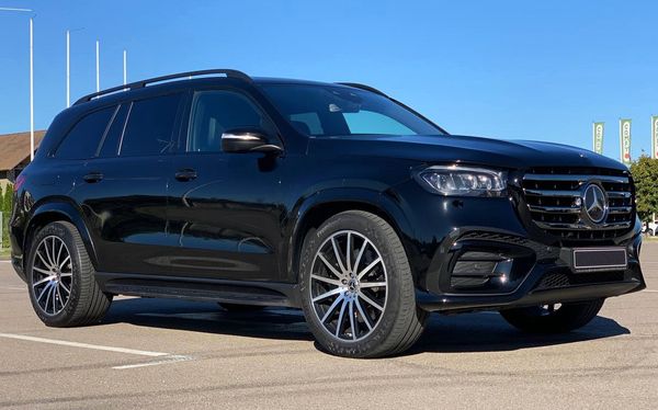 Позашляховик Mercedes Benz Gls AMG 400 прокат оренда джип на весілля