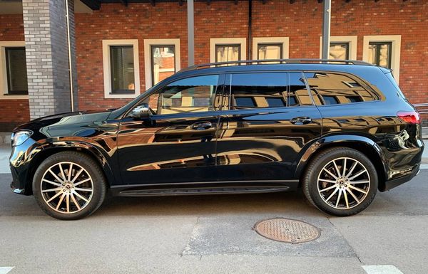 Позашляховик Mercedes Benz Gls AMG 400 прокат оренда джип на весілля