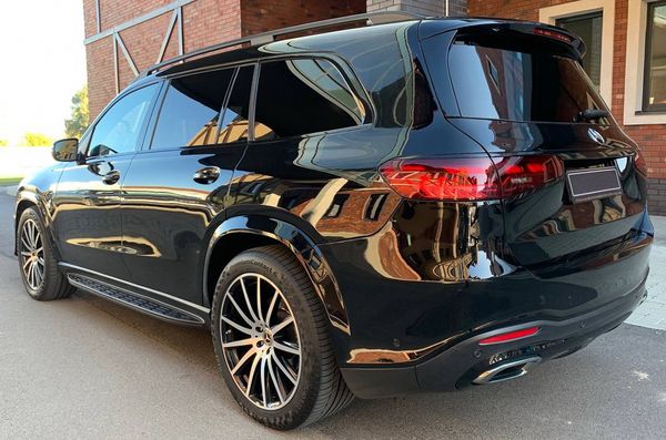 Позашляховик Mercedes Benz Gls AMG 400 прокат оренда джип на весілля